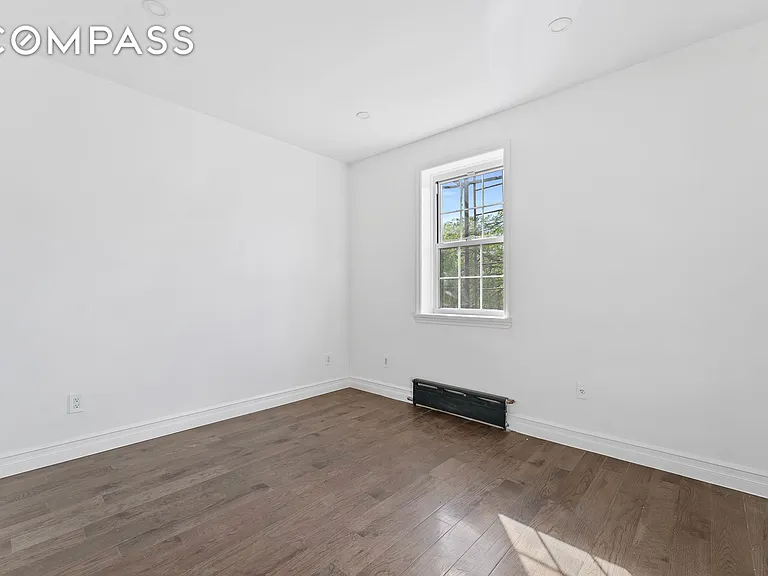 65 Bay 23rd St #2 — Photo 9