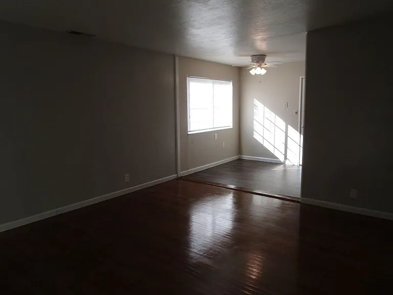 1642 Dover Ave — Photo 5