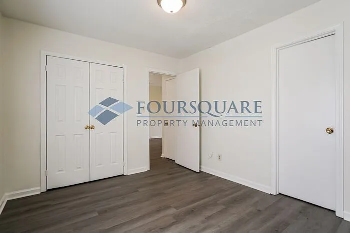 2604 Stewart Dr #B — Photo 12