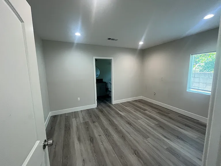 2523 N Luder Ave — Photo 6