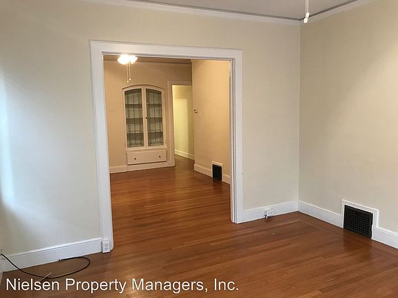 5th image of 721 22nd St APT 02