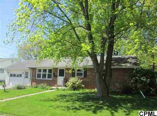 10 Gobin Dr, Carlisle, PA 17013