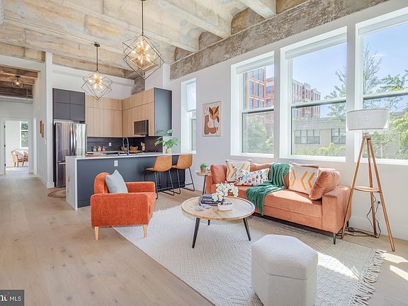 2nd image of 901 3rd St NE #211