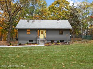 57 Mountainview Dr, Elizaville, NY 12523