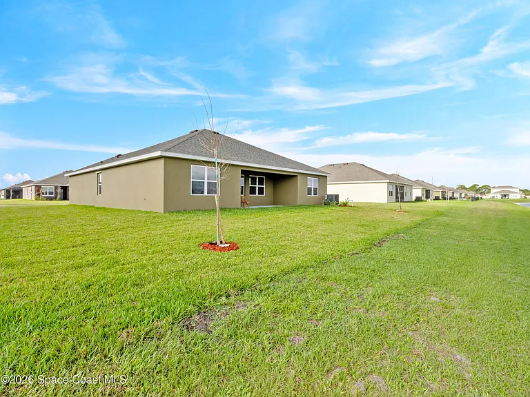 5072 Alabaster Dr — Photo 32