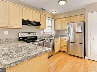 6032 Sweet Dale Ct, Springfield, VA 22152