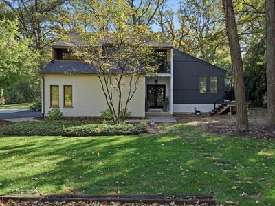 27W041 Walz Way, Wheaton, IL, 60189