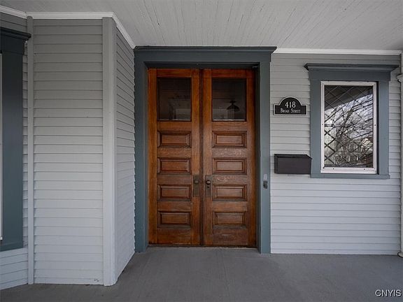 5th image of 418 Broad St