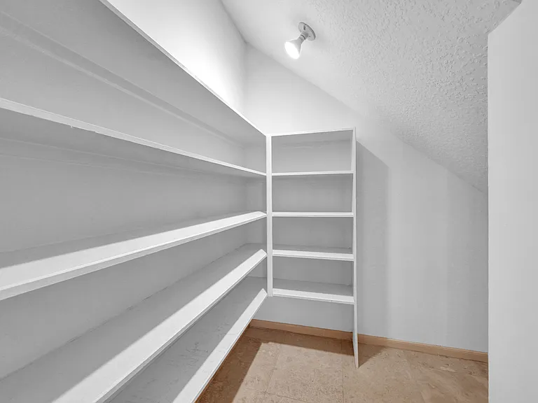 4622 Grand Cayman Dr — Photo 26