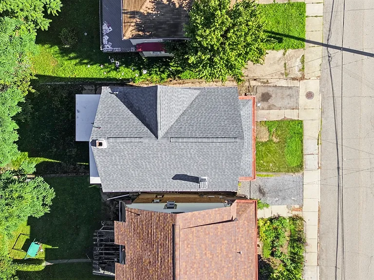 1642 Methyl St — Photo 26