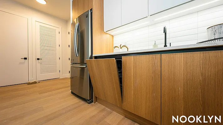 Rented by Nooklyn NYC LLC | media 43