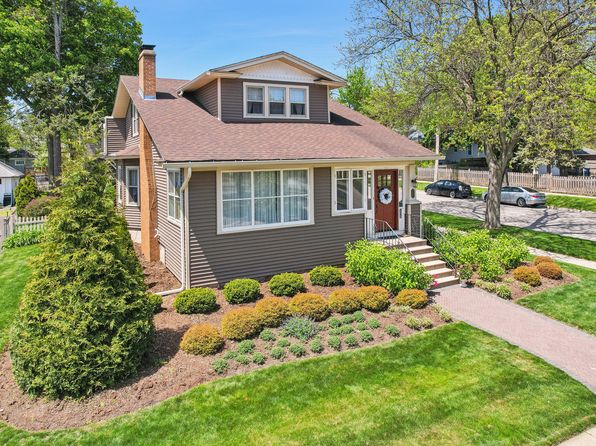 738 Augusta Ave, Elgin, IL 60120