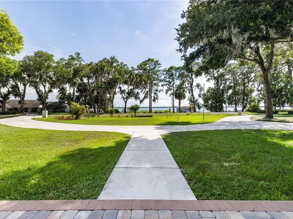 32834 LAKESHORE DRIVE, TAVARES, FL 32778