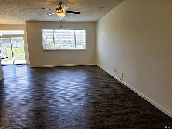 5th image of 1172 Colcester Ln
