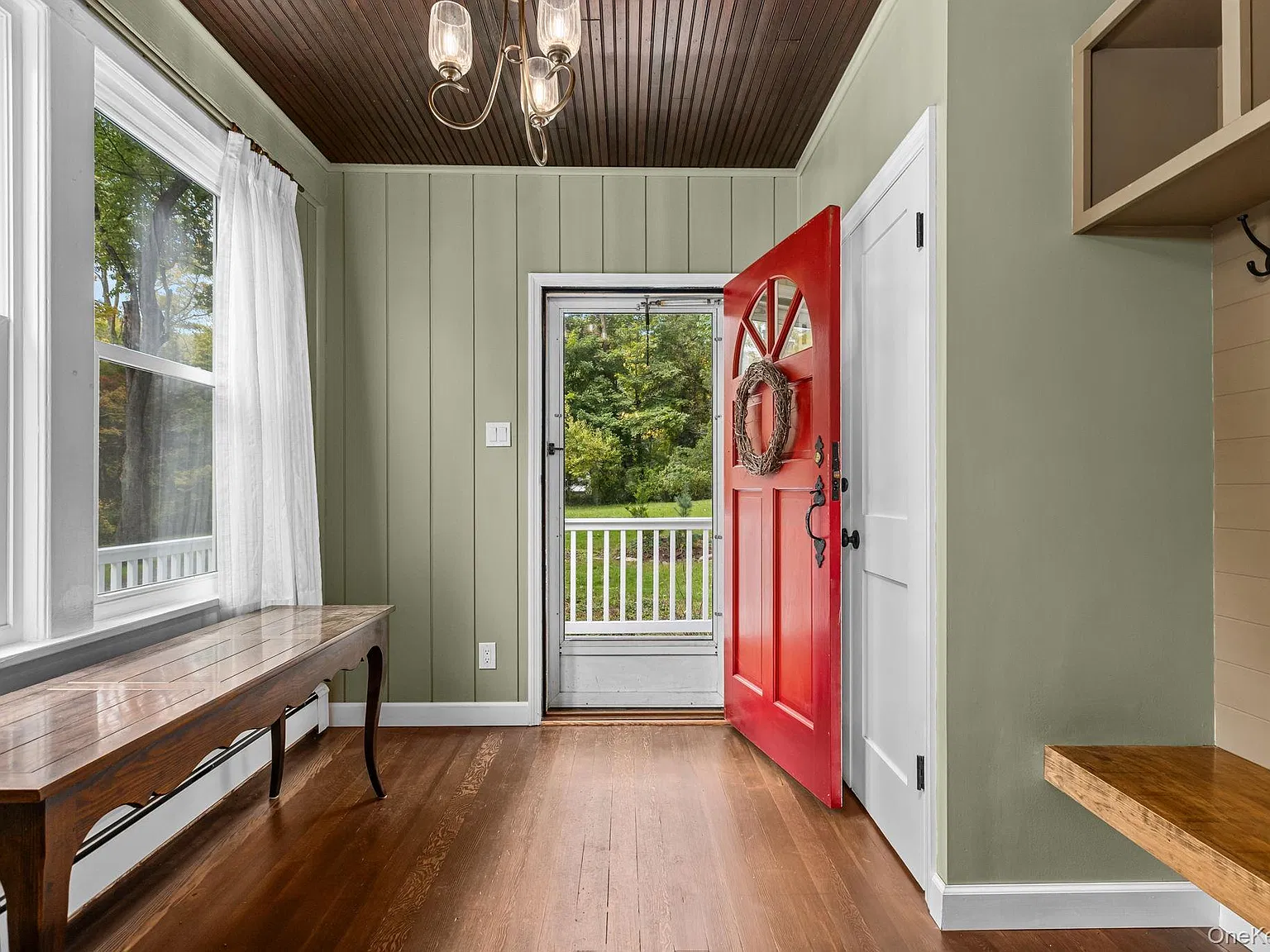 3 bed, 2.0 bath, 1764 sqft, $4,800 — Photo 4