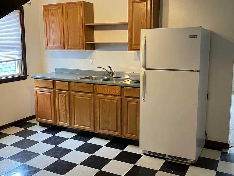 262 Ashland Ave #5 — Photo 1