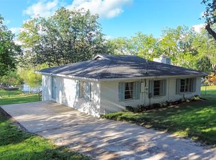 17301 SE 54th St, Ocklawaha, FL 32179
