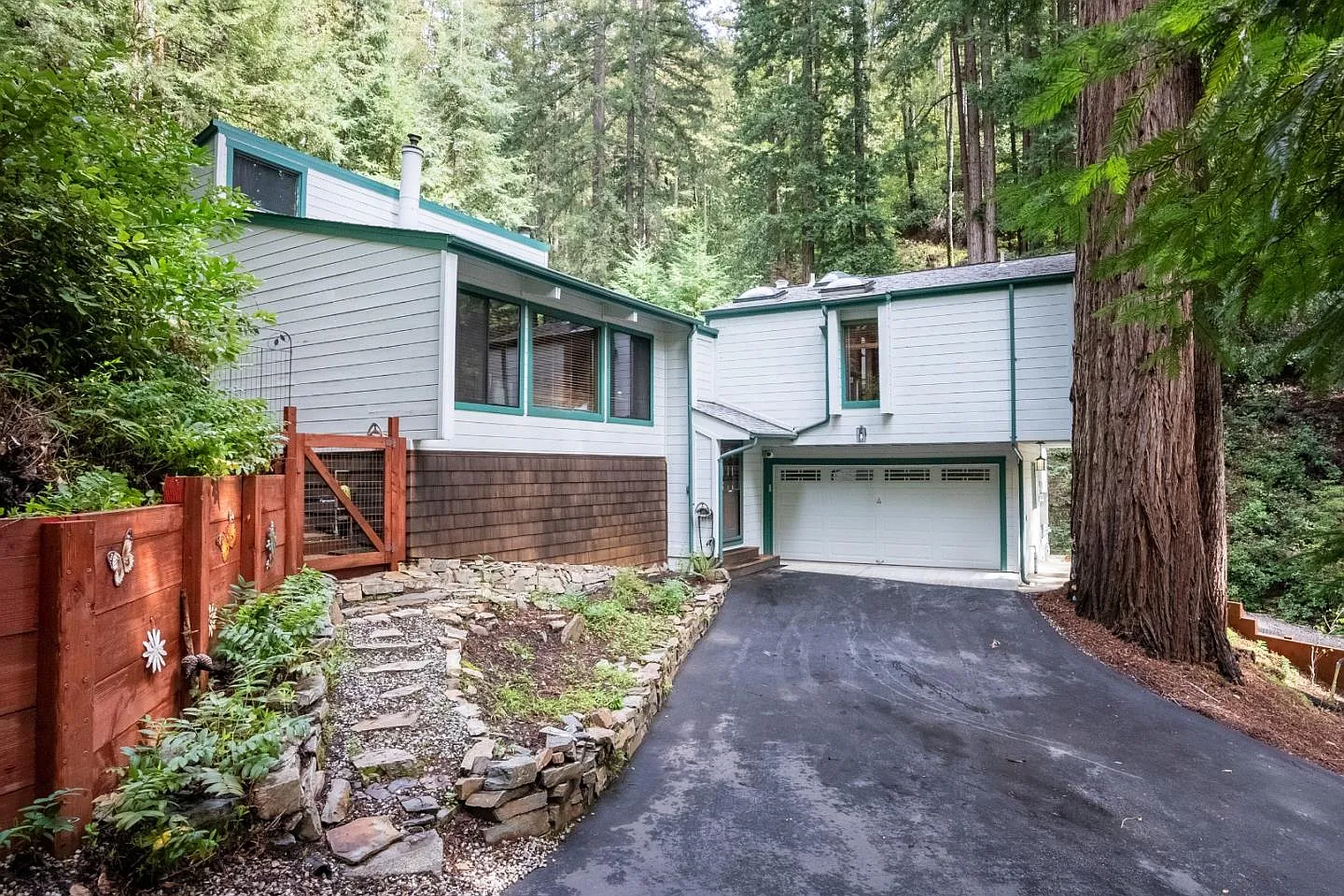 540 Quigg Way photo 1