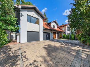 2 Addison Cres, Toronto, ON M3B1K8
