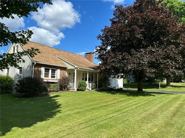 4510 Skenandoah Dr, Oneida, NY 13421