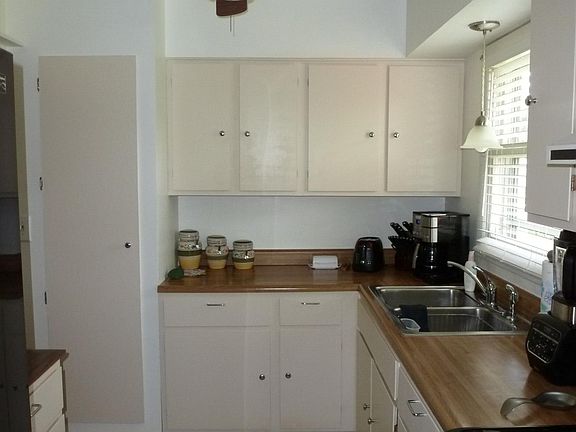 2nd image of 1106 S 1st Ave
