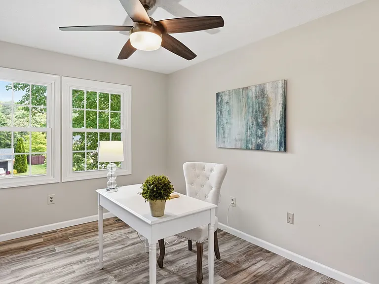 2515 Tabor Ct — Photo 26