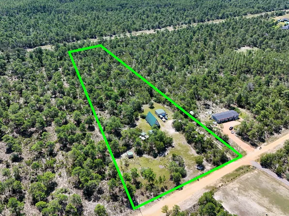 215 Pine Ln, Freeport, FL 32439