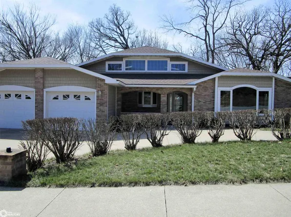 621 River St, Iowa Falls, IA 50126