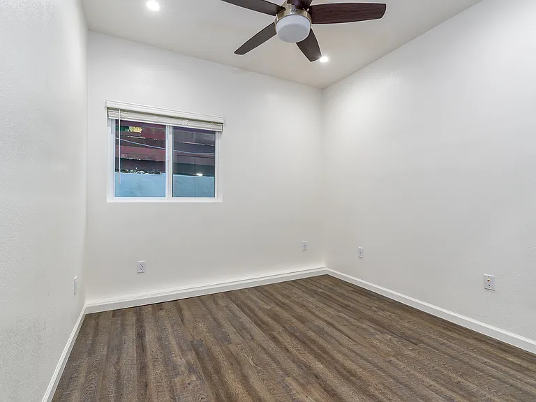 16318 Maubert Ave #B — Photo 14