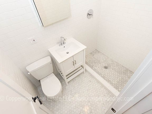 5th image of 234 E 83rd St APT 4D