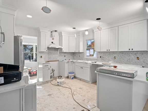 2nd image of 20 Hillcrest Ave