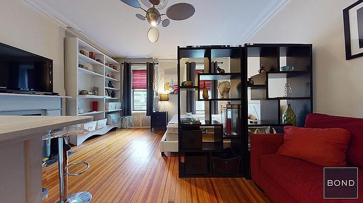 1st image of 160 E 64th St #5F