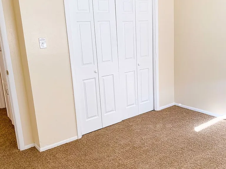 536 Madeira Dr SE — Photo 15