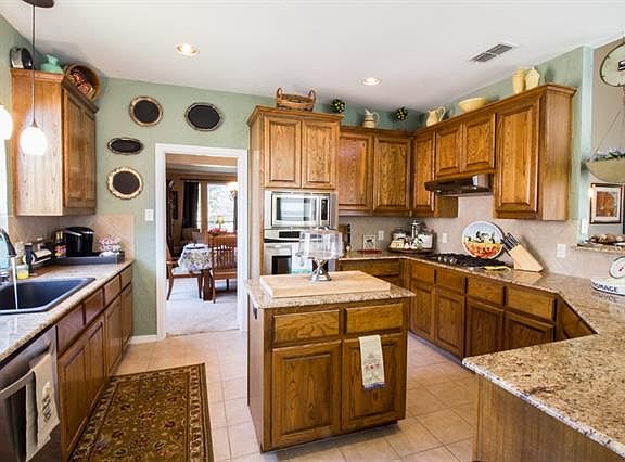 3rd image of 1316 Timberline Dr
