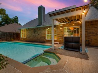 3309 Paint Brush Ln, Bedford, TX 76021
