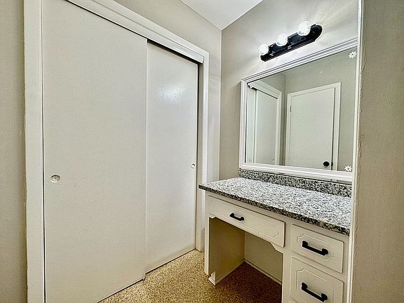Master Bath - Powder Room