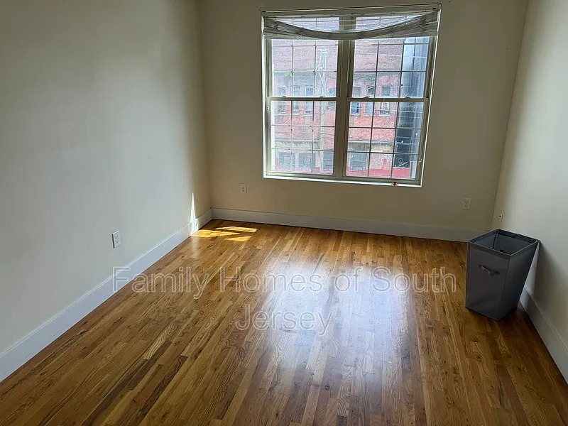 1315 N 15th St — Photo 3