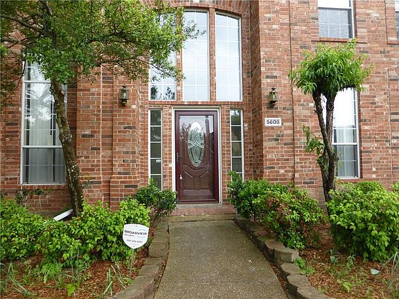 2nd image of 5608 New Castle Dr
