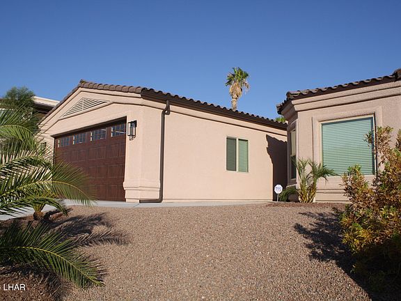 3rd image of 3266 Newport Dr