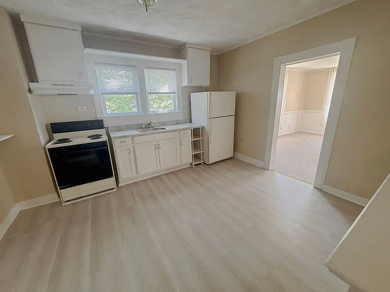 57 Fairfield Ave — Photo 9