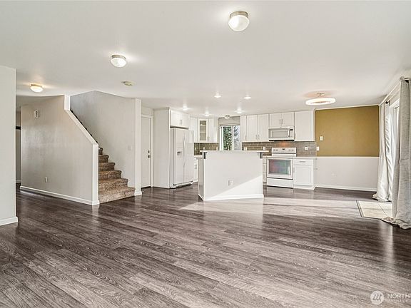 4th image of 11839 79th Avenue S