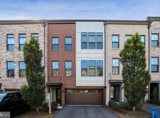 42287 Crawford Ter, Ashburn, VA 20148