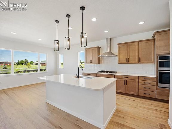 3rd image of 7906 Desert Wrangler Dr