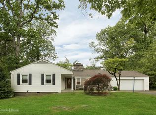 51 Livingston Rd, Scarsdale, NY 10583