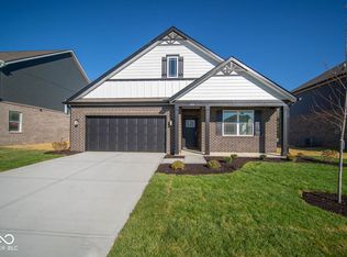 1410 Foxtail Ln, Greenwood, IN 46143