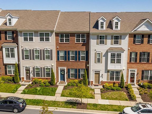 3rd image of 404 Kettle Bottom Dr
