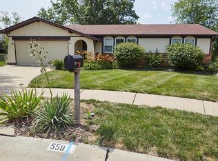 559 Blossomheath Dr, Saint Louis, MO 63125