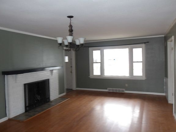 2nd image of 13 Southern Dr