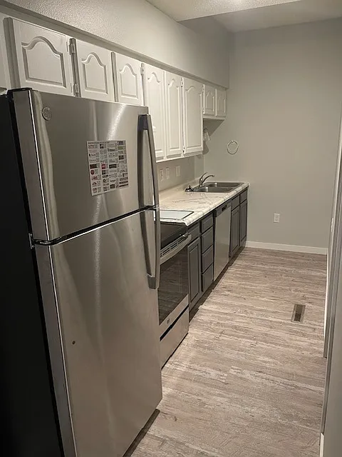 5 bed, $3,203 — Photo 2