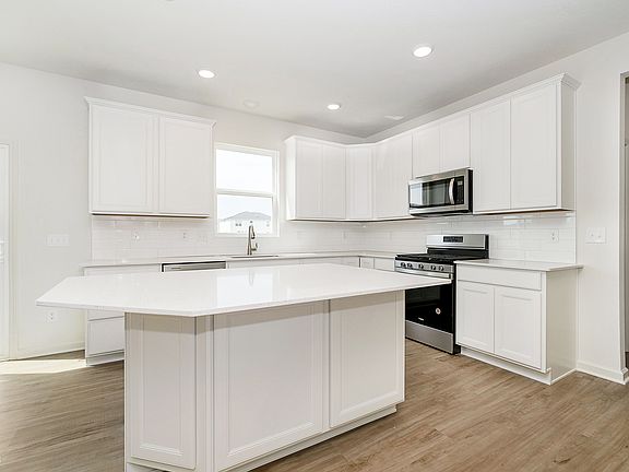 4th image of 16495 Wrangell Cir